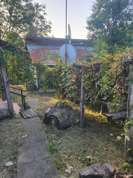 Godinesti, satul Ratez